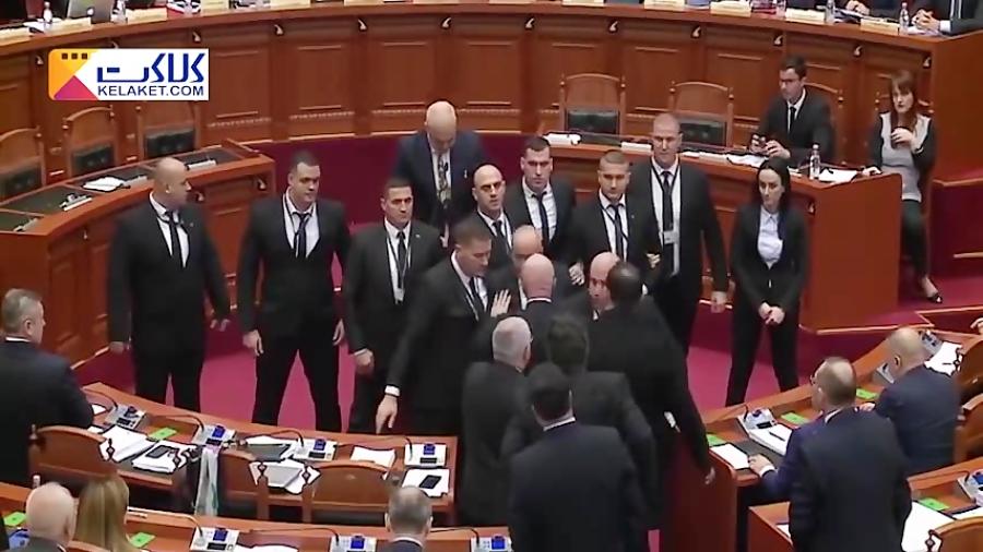 پرتاب تخم مرغ به سمت نخست وزیر آلبانی